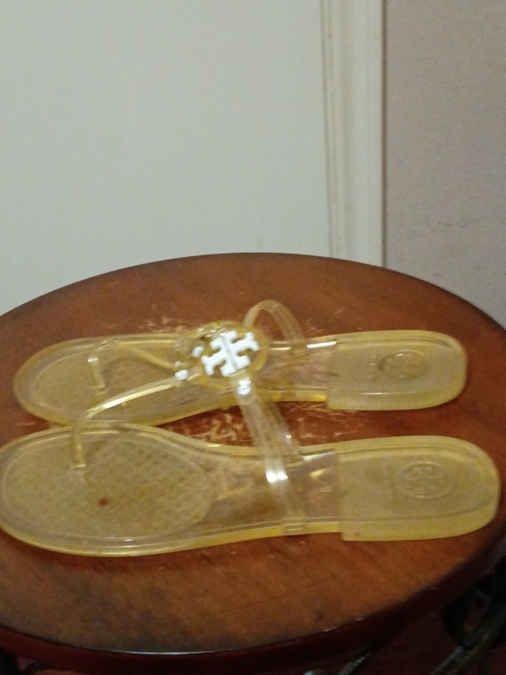 Tory Burch Women's Mini Miller Jelly Thong Sandal Clear & White - Size 8 - Picture 10 of 12